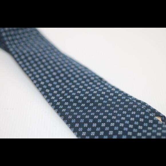 Sears premiere Made in CAnada tie - Picture 3 of 7